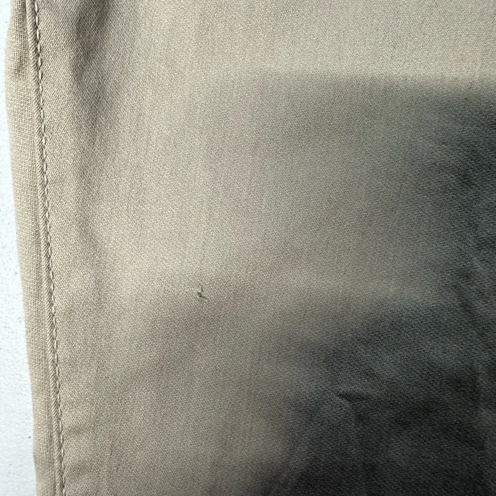 One Day Away Stretch fit pants 38x32 - Picture 3 of 4